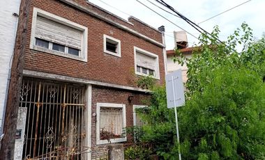 VENTA CASA 4 AMB A RECICLAR EN RAMOS MEJIA