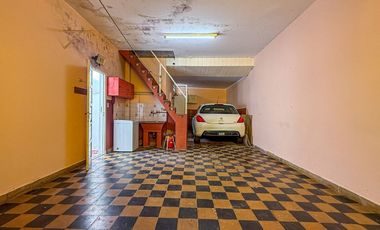 CASA EN VENTA 3 AMBIENTES MAS DEPARTAMENTO