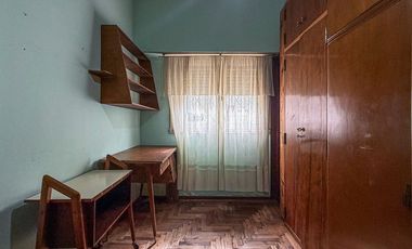 CASA EN VENTA 3 AMBIENTES MAS DEPARTAMENTO