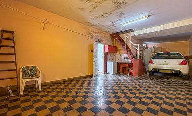 CASA EN VENTA 3 AMBIENTES MAS DEPARTAMENTO