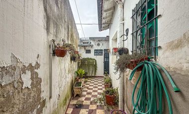 CASA EN VENTA 3 AMBIENTES MAS DEPARTAMENTO