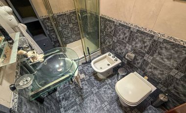 Venta casa 3 amb + departamento 2 amb Santa Clara