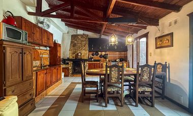 Venta casa 3 amb + departamento 2 amb Santa Clara