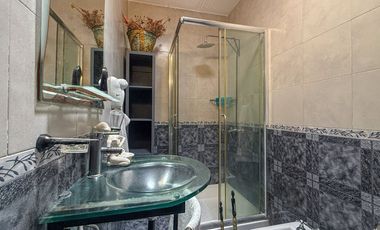 Venta casa 3 amb + departamento 2 amb Santa Clara