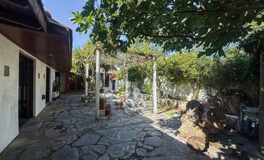 Venta casa 3 amb + departamento 2 amb Santa Clara