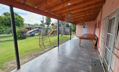 VENTA CASA QUINTA C/PILETA APTO CREDITO LAG LOBOS