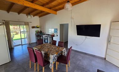 VENTA CASA QUINTA C/PILETA APTO CREDITO LAG LOBOS