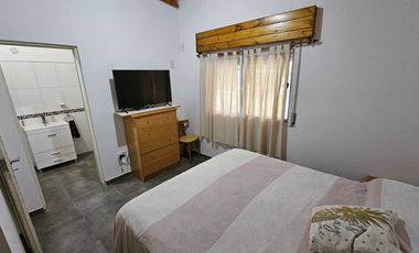 VENTA CASA QUINTA C/PILETA APTO CREDITO LAG LOBOS