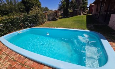 VENTA CASA QUINTA C/PILETA APTO CREDITO LAG LOBOS