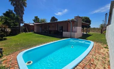 VENTA CASA QUINTA C/PILETA APTO CREDITO LAG LOBOS