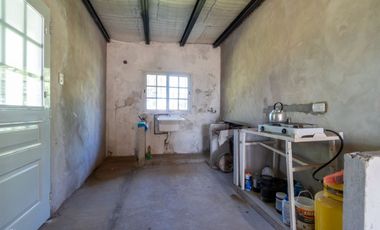 VENTA CASA A TERMINAR - BARRIO LAS TARDES ROLDAN.