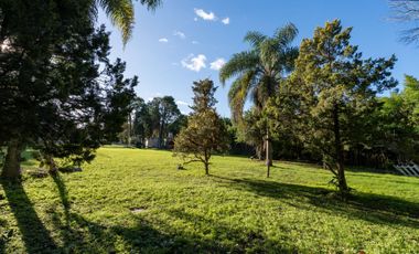 CASA QUINTA EN VENTA 3 DORMITORIOS  LA RIBERA