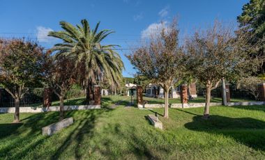 CASA QUINTA EN VENTA 3 DORMITORIOS  LA RIBERA