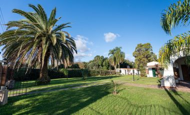 CASA QUINTA EN VENTA 3 DORMITORIOS  LA RIBERA