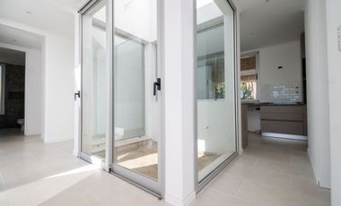 CASA DOS DORMITORIOS A ESTRENAR LA TATENGUITA