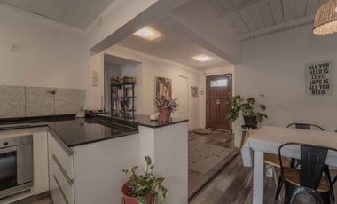 VENTA CASA 4 AMBIENTES C QUINCHO VILLA ADELINA