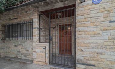 VENTA CASA 4 AMBIENTES C QUINCHO VILLA ADELINA