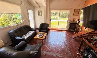 Casa en venta El Pato Country Club frente al golf