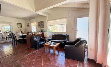 Casa en venta El Pato Country Club frente al golf