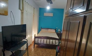 Venta casa 2 dormitorios cochera local comercial