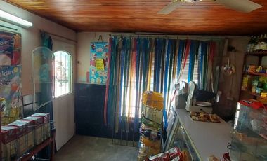 Venta casa 2 dormitorios cochera local comercial