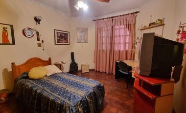 Venta Casa 4/5 dormitorios y piscina en Guadalupe