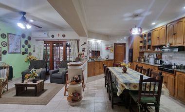 Venta Casa 4/5 dormitorios y piscina en Guadalupe