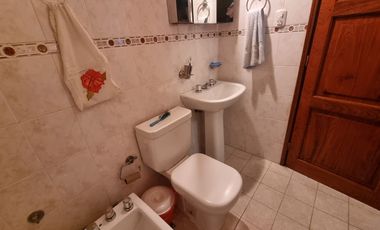 Venta Casa 4/5 dormitorios y piscina en Guadalupe