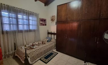 Venta Casa 4/5 dormitorios y piscina en Guadalupe