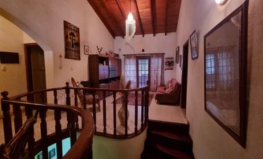 Venta Casa 4/5 dormitorios y piscina en Guadalupe