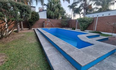 Venta Casa 4/5 dormitorios y piscina en Guadalupe