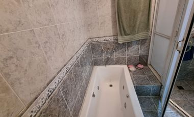 Venta Casa 4/5 dormitorios y piscina en Guadalupe
