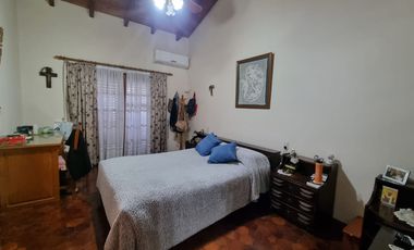 Venta Casa 4/5 dormitorios y piscina en Guadalupe