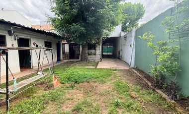 VENTA CASA 7 AMB CON COCH  LOTE PROP VILLA ADELINA