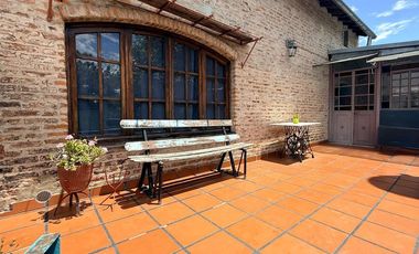 VENTA CASA 7 AMB CON COCH  LOTE PROP VILLA ADELINA