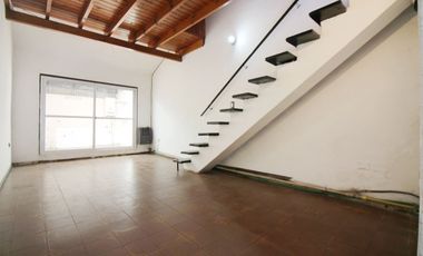 DEPARTAMENTO DUPLEX 3 AMB VENTA COCHERA FINANCIA