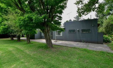 Casa quinta c/ pileta cancha futbol parquizada