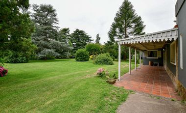 Casa quinta c/ pileta cancha futbol parquizada