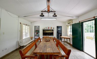 Casa quinta c/ pileta cancha futbol parquizada