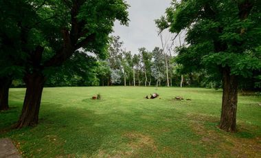 Casa quinta c/ pileta cancha futbol parquizada