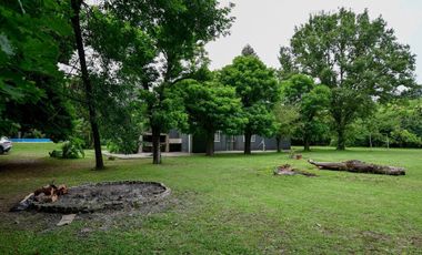 Casa quinta c/ pileta cancha futbol parquizada