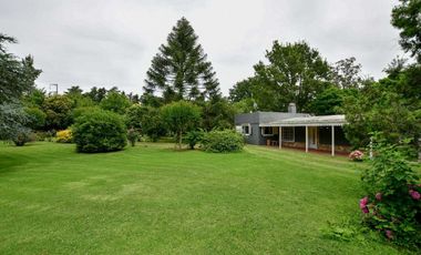 Casa quinta c/ pileta cancha futbol parquizada