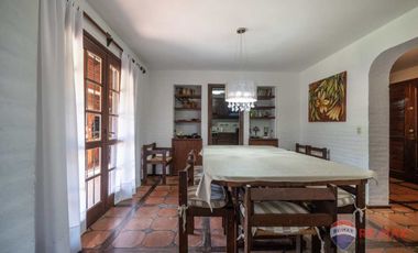 Casa en Venta 5 ambientes y dependencia en Pinamar