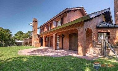 Casa en Venta 5 ambientes y dependencia en Pinamar