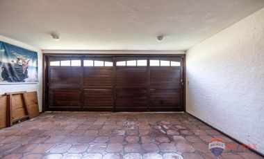 Casa en Venta 5 ambientes y dependencia en Pinamar