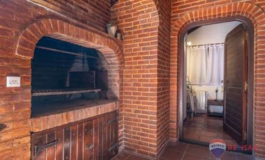 Casa en Venta 5 ambientes y dependencia en Pinamar