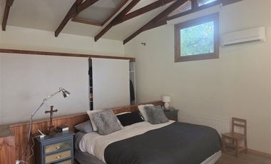 Casa en Arriendo en María Monvel / Carlos Silva Vildosola