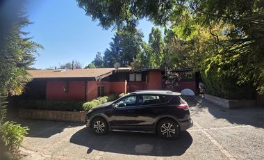 Casa en Arriendo en María Monvel / Carlos Silva Vildosola