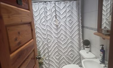 Casa en Arriendo en María Monvel / Carlos Silva Vildosola