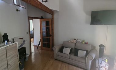Casa en Arriendo en María Monvel / Carlos Silva Vildosola
